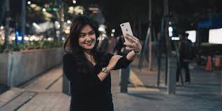 Di Kaca Kelihatan Cakep Tapi Kok Di Foto Jelek Salah Siapa Nih Diadona Id