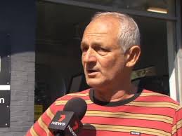 St Kilda pool hall owner under fire after booting patrons for speaking  'foreign language'