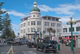 Napier New Zealand Step Back In Time In This Amazing City Filled With The Most Wonderful Art Deco Buildings And History You Will Ever See If You Re L Stil