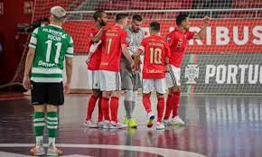 No total, incluindo amigáveis e torneios de mesmo cunho, foram realizadas 431 partidas, com 184 vitórias do sl benfica, 87 empates e 160 vitórias do sporting cp. Benfica Sporting Futsal Final Jogo 2 Sl Benfica