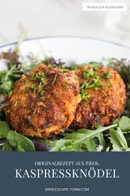 50 Mischung Von Graukase Eher Broselig Und In Ca 0 5cm Stuckchen Gewurfelt Und Bergkase Grob Gerieben Wie Werden In 2020 Rezepte Knodel Rezept Speckknodel Rezept