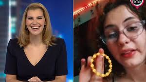 Got a few boos and gone': Albanese criticised for 'fifteen-minute photo-op'  in Townsville