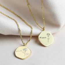 Personalised Gold Birth Flower Organic Shape Necklace Hardtofind In 2020 Birth Month Flowers Birth Flowers February Birth Flowers
