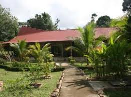 There are 117 rooms (including challets), a hostel that accommodates 64 visitors at a time and a 'visitor lodge' in kuala terengganu and kuala kenyam. The 10 Best Taman Negara Hotels Where To Stay In Taman Negara Malaysia