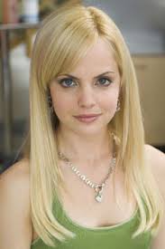 Mena suvari snagged her first acting job at the age of seven in a regional commercial for a political campaign. Mena Suvari