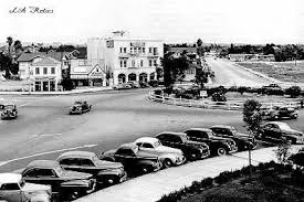Venice S Inland Lagoon Was Converted Into A Traffic Circle The Renamed Streets Main Coral Canal Win Venice California Los Angeles History Venice