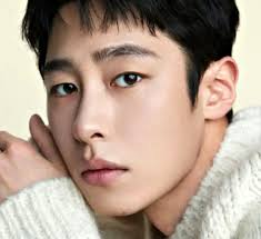 PLETYKAROVAT LEE JAE WOOK INTERJÚ A zseniális színész LEE JAE WOOK (27) a  'HeraldPOP'-nak adott interjút a mai napon (május 19-én) egy szöuli  kávézóban. A színész beszélt az új Netflixes sorozatról, a "