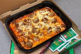 Pour ¼ cup of the pizza sauce into bottom of each mold or ½ a cup into the casserole dish. Keto Pizza Bowl Recipe Keto Low Carb Pizza Meal Prep Bowls Food Faith Fitness Roll Out Each Half Between 2 Sheets Of Baking Paper Into 32cm Diameter Large Pizza