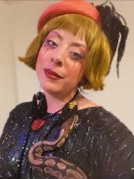 Lately, I've heard some new birds singing in my garden — their voices so  clear and unique that I heard them distinctly even while indoors with the  doors and windows shut. It's