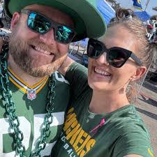 Wendi Rogers's Instagram, Twitter & Facebook