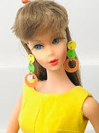 Barbie little people set all there could do with new batteries and the side  lift doesn't work