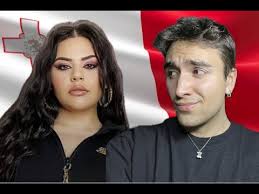 ITALIAN GUY REACTS TO SARAH BONNICI with " LOOP "..