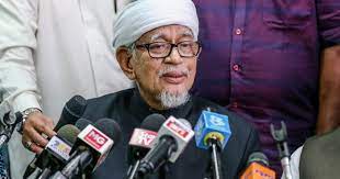 Sila ikuti semua laman sosial beliau. Not In Cabinet Hadi Awang Says Staying Out To Keep An Eye On Pas Ministers Malaysia Malay Mail