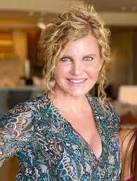 Jennifer Stalder's Instagram, Twitter & Facebook