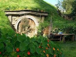 Lololovely Maison De Hobbit Maison Hobbit Hobbit