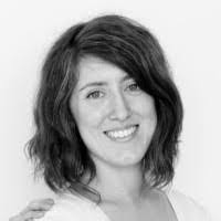 Laura Buis's Instagram, Twitter & Facebook