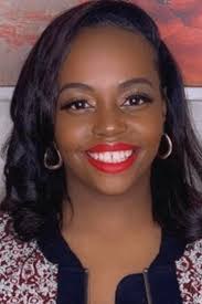 Robyn Queen's Instagram, Twitter & Facebook