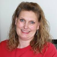 Holly Clapp's Instagram, Twitter & Facebook