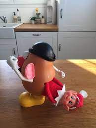 making a house home la tradition elf on the shelf astuces idees lutin de noel coloriage fleur hippie