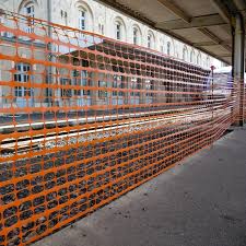 Grillage De Chantier Orange En Plastique Chantier Amenagement Exterieur Plastique