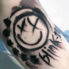 See more ideas about blink 182 tattoo, blink 182, tattoos. 50 Blink 182 Tattoos Fur Manner Rock Band Ink Ideen Mann Stil Tattoo Tattoos Manner Tattoo Band Tattoos