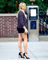 She`ll be back tomorrow evening too:) Chloe Grace Moretz Growing Some Great Legs Chloegracemoretz