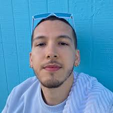 Has anyone else experienced buzzing/rattling in the door panel?