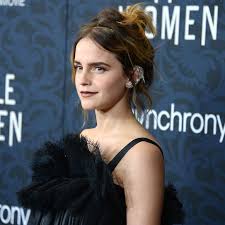 Emma watson proved her style credentials at the little women premiere with a clever trick to show off her velvet boots and balenciaga dress. Emma Watson Wore A Goth High Low Gown And Thigh High Boots To Little Women Nyc Premiere