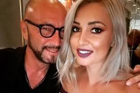 Maria zaffino è stata una delle ballerine più amate di amici: Chi E Raluca Rebeda Moglie Di Walter Zenga Eta Instagram Figli Alphabetcity