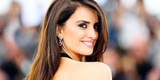 She soon landed roles opposite the likes of matt damon and tom cruise. Penelope Cruz Web Your Best Online Source About Penelope Cruz