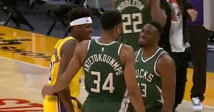 Ο γιάννης αντετοκούνμπο κι ο θανάσης αντετοκούνμπο απέδειξαν για ακόμα μία φορά ότι εκτός από τεράστιοι αθλητές είναι και σπουδαίοι άνθρωποι. Nba Egrapsan Istoria Ta Aderfia Antetokoynmpo Ta Prwta Tria Poy Kataktoyn Titlo Photos Onsports Gr