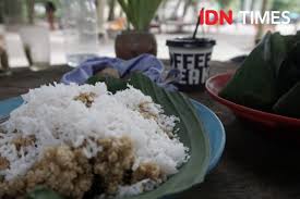 Ini dikarenakan rambut membutuhkan protein untuk pertumbuhan. Nostalgia Di Pasar Kamu Sajikan Kuliner Zaman Doeloe Tanpa Pengawet