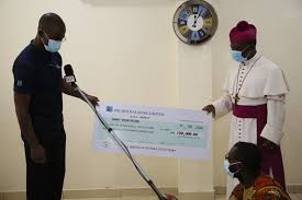 Right from the branch manager to a fair lady at the front desk. Prudential Bank Supports Covid 19 National Trust Fund With Ghs 200 000 Beach Fm Online