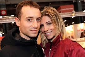Hugo clément la défend ven. Alexandra Rosenfeld Et Hugo Clement L Ex Miss Est Enceinte