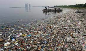 Manila Bay In The Philippines Ocean Pollution Oceans Of The World Great Pacific Garbage Patch