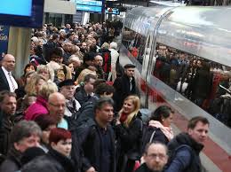 Wenn man ein taxi mit rot blinkenden lichtern auf dem dach sieht, sollte man die polizei rot blinkende leds am taxischild sind ein alarm! Taxi Wenn Diese Lichter Am Taxischild Blinken Sollten Sie Sofort Handeln Kolnische Rundschau