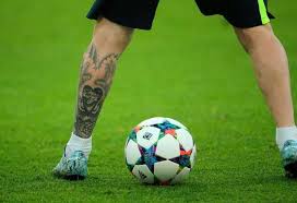 Leg tattoos black tattoos lionel messi solid black leo thighs football american football. Lionel Messi S Tattoo