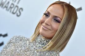 Jennifer lopez is indeed a talented beauty who looks stunning in every shot. Jennifer Lopez Just Got The Most 90s Bombshell Hairstyle And We Re Obsessed
