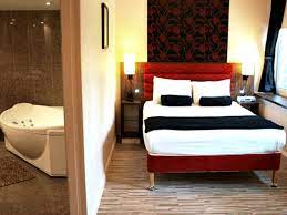 This is a recommended property also offering a small fully equipped gym room. Comfort Inn London London Book On Travelstay Com