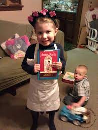 She did a little of one thing, then a little of another. How To Make An Amelia Bedelia No Sew Costume Who Are You Calling Crafty