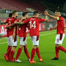 Der deutsche fußball bund (dfb) hat sich mit den ein weiteres testspiel gegen die schweizer nati wird es in basel am 31.05.2020 im rahmen des trainingslagers in seefeld/österreich statt, das am 26. Em Kader Der Schweiz Zwolf Bundesligaprofis Dabei Bvb Keeper Kobel Gestrichen
