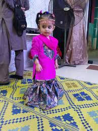 Escrita por majlis berinai alangkah indahnya majlis purnama marilah inaikan pengantin baru tamatlah sudah malam berinai kini menanti hari. Baju Rekaan Sendiri Untuk Majlis Malam Berinai Btemakn Bollywood Pulitzer Dress Fashion Little Princess