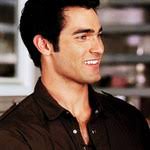 Edward Rhode (@ny_edward) no Meadd: “ ▭Edward Alexander Rhode ▭23 años  ▭Administrador de empresas ▭Tyler Hoechlin ▭Historia. Edward es el mayor de  tres hermanos y el orgullo ...“