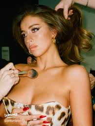 Tate McRae Girls: Aesthetic Inspiration for Fashion and Moodboarding