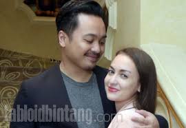 Malah, dirinya mengaku sempat menitikkan air mata saat membaca skenario filmnya. Ayat Ayat Cinta Tabloidbintang Com