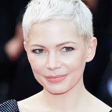 Thinks michelle williams looks like justin bieber, to which we say: 14 Times Michelle Williams Was The Ultimate Hair Muse