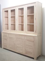 Ce meuble de rangement est dépourvu de traitement ou finition, permettant ainsi l'application d'une finition personnalisée. Buffet Vaisselier Vitre Bois Moderne Attan 200cm Vaisseliers Pier Import