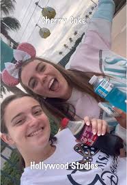 Jocelyn (@jocelyn.snider)