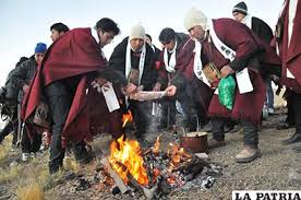 Este es el momento elegido para la celebración del año nuevo andino. Alistan El Recibimiento Del Ano Nuevo Aymara Periodico La Patria Oruro Bolivia
