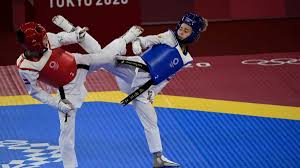 El taekwondo fue introducido en los juegos olímpicos de seúl 1988, y repitió en barcelona 1992, como deporte de exhibición. Prhcdugkghkn4m